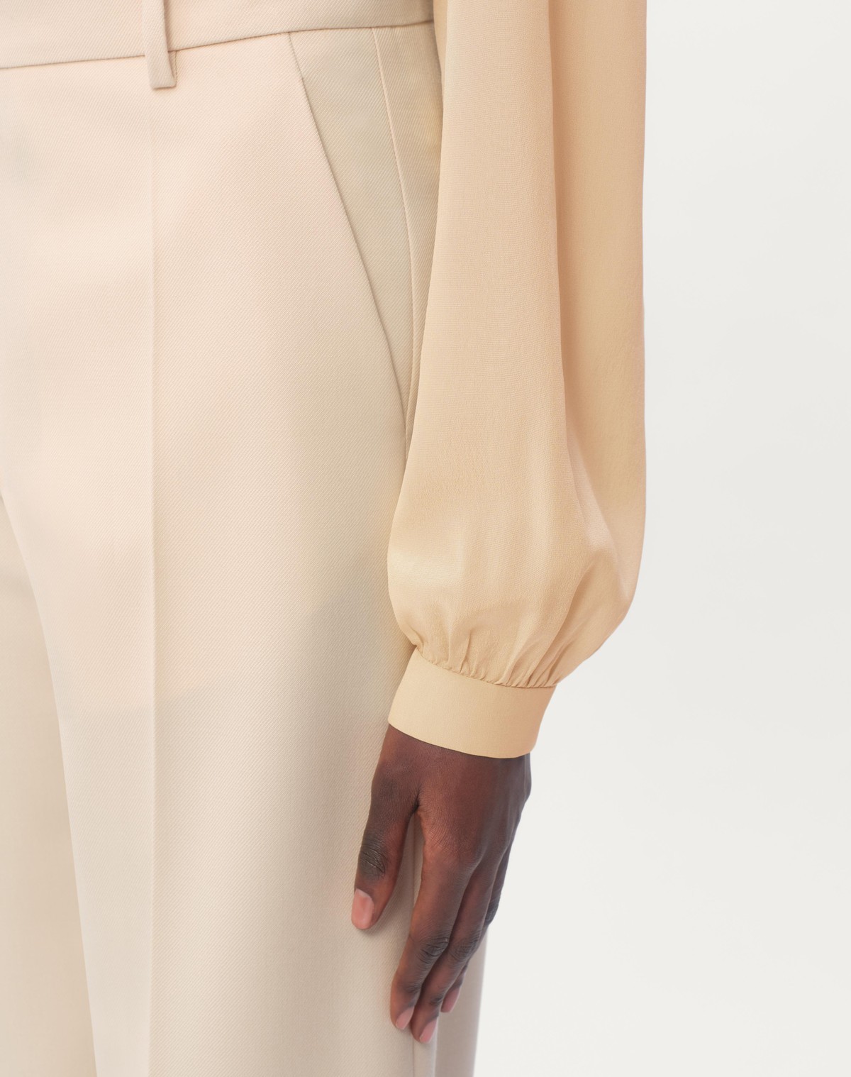 Valentino Hose Aus Diagonal Dry Wool Frau Elfenbein 50 In Nude
