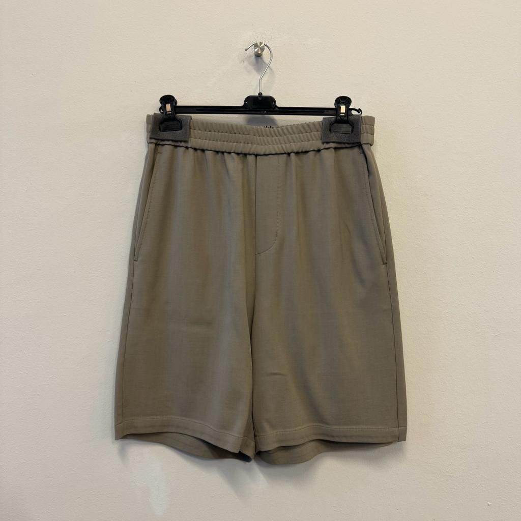 Ami Alexandre Mattiussi Ami Paris Knee-length Bermuda Shorts In Green