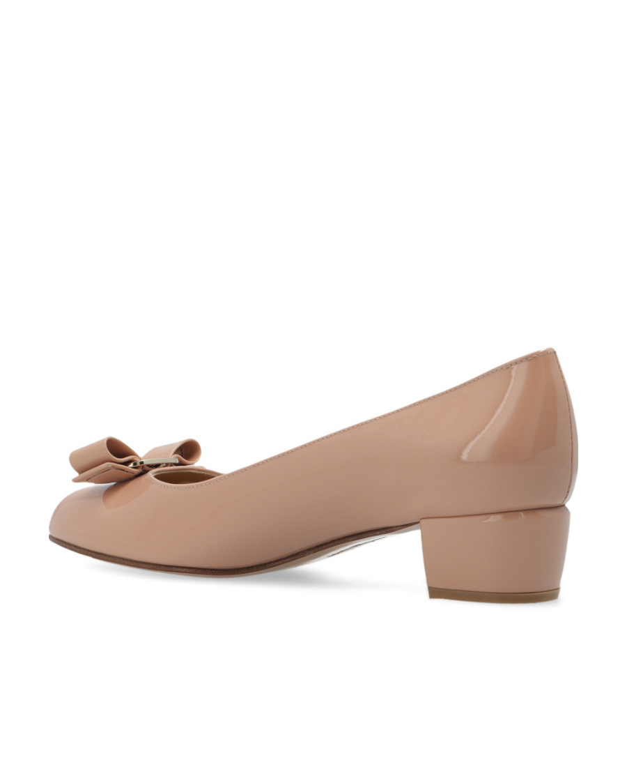 Ferragamo Vara 30 Nappa Leather Pumps In Nude