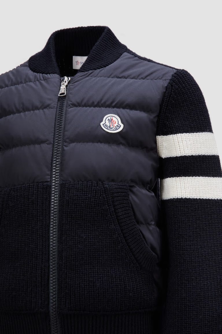 Moncler Logo Patch Quilted Jacket In Blue