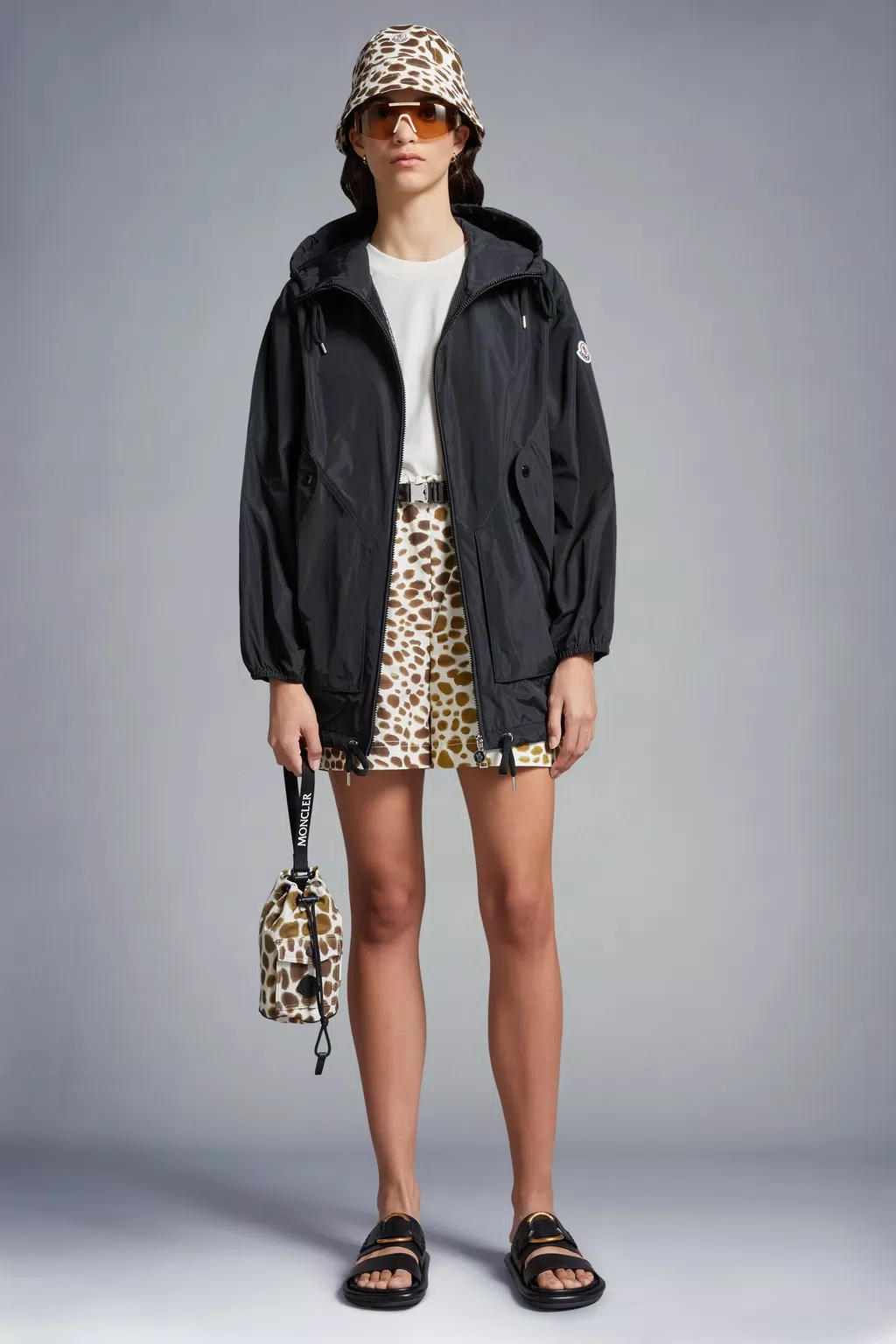 Moncler Logo-patch Hooded Jacket In Black