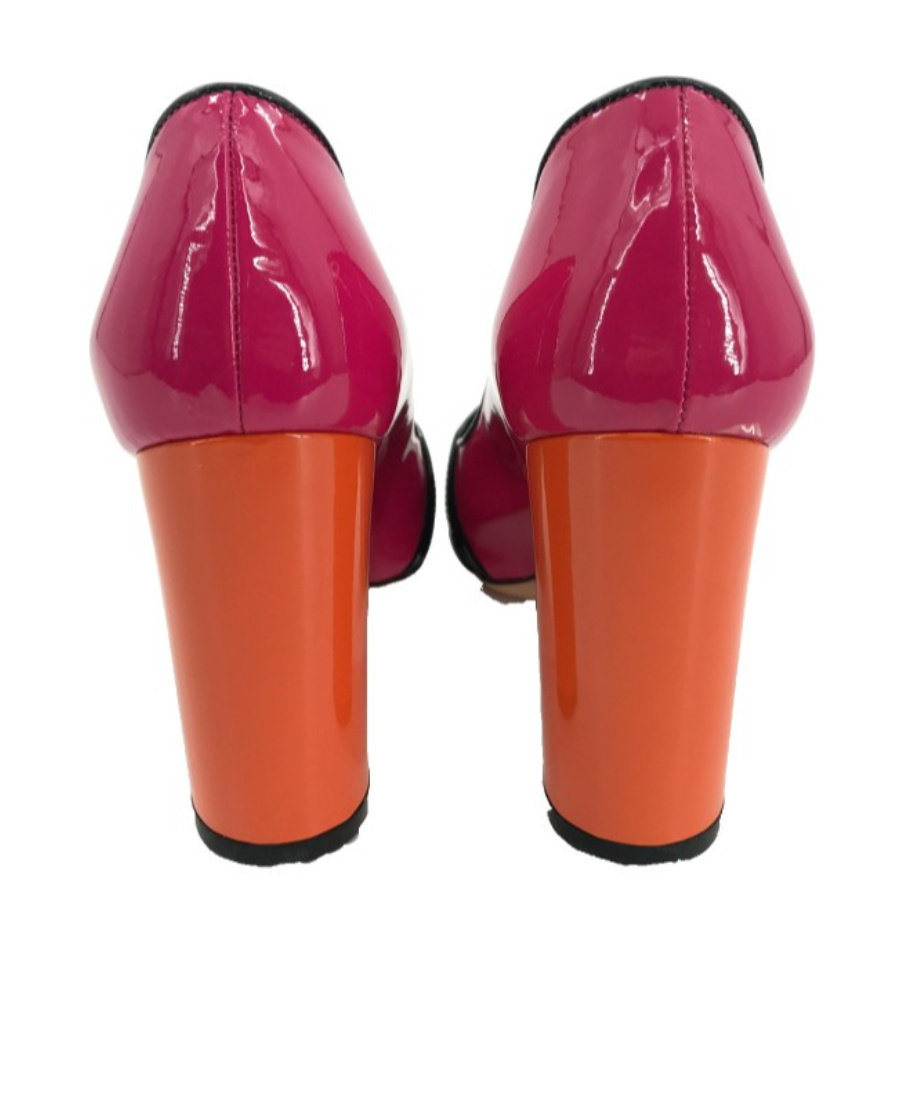 Ferragamo Logo High Heels In Multicolor