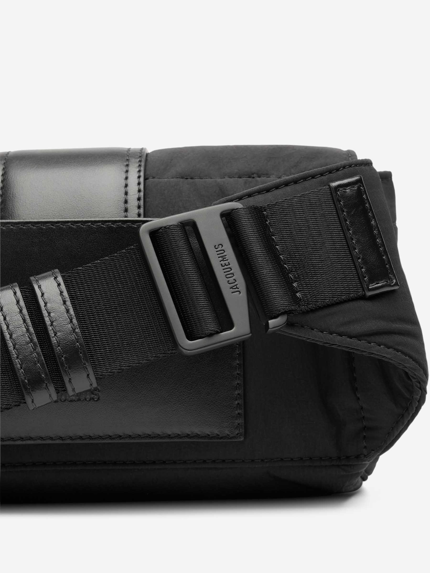 Jacquemus Logo Wallet In Black