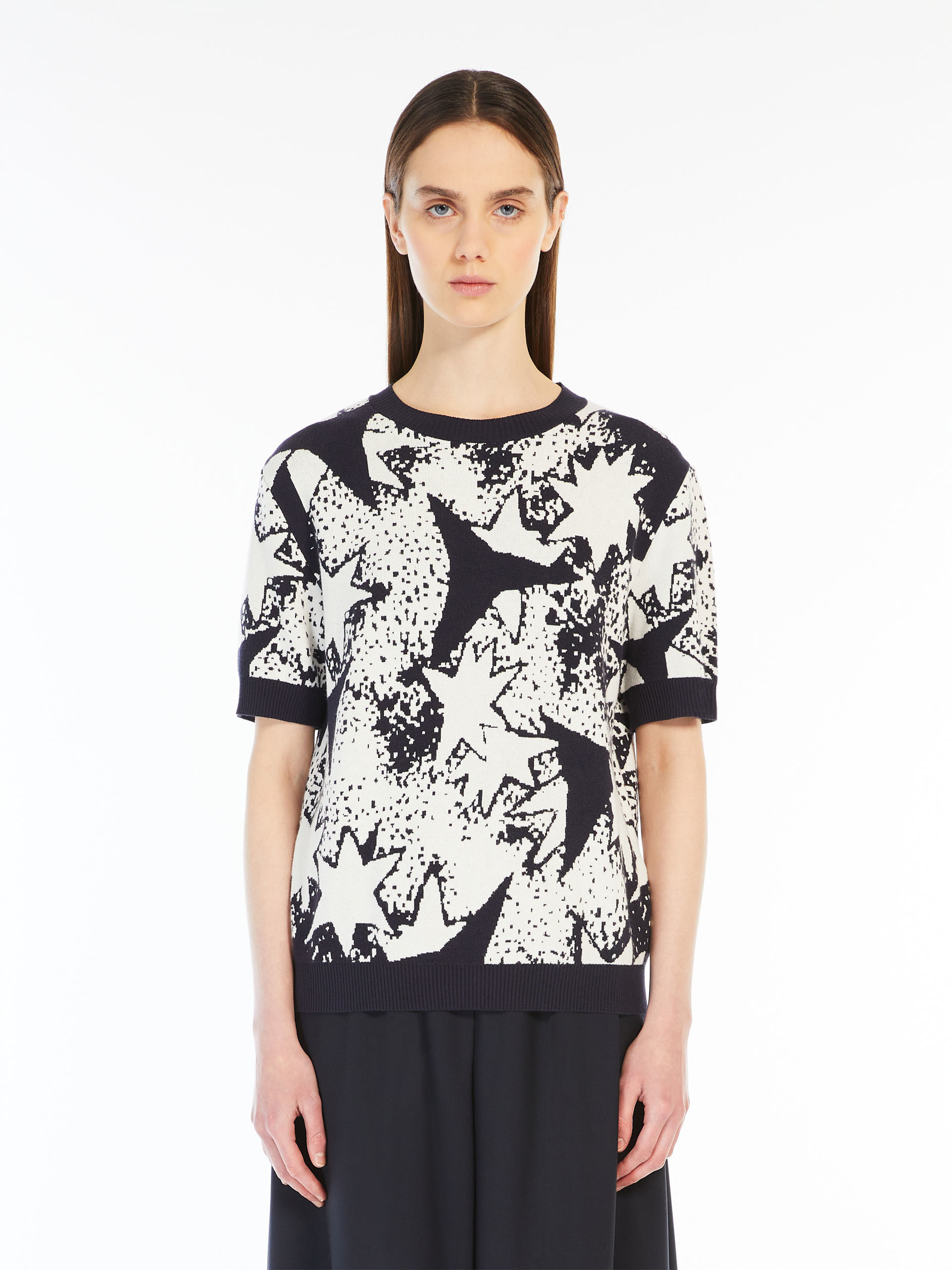 Weekend Max Mara Short-sleeved T-shirt In Black