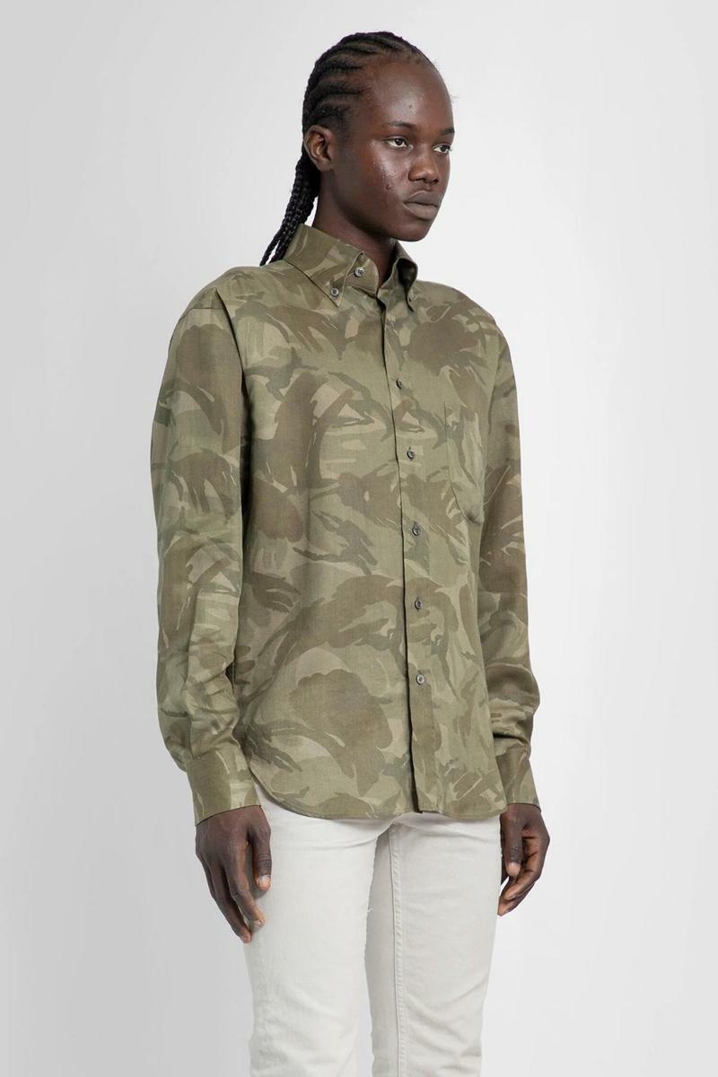 Tom Ford Camouflage Printed Curved Hem Twill Shirt In Gray