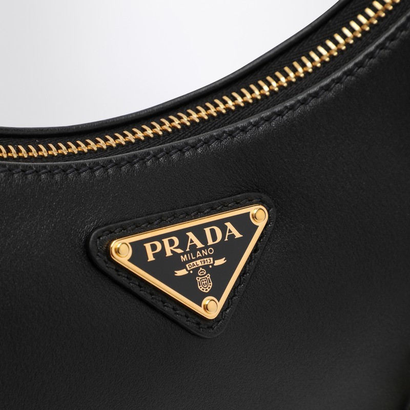 Prada Re-edition Shoulder Bag In Black
