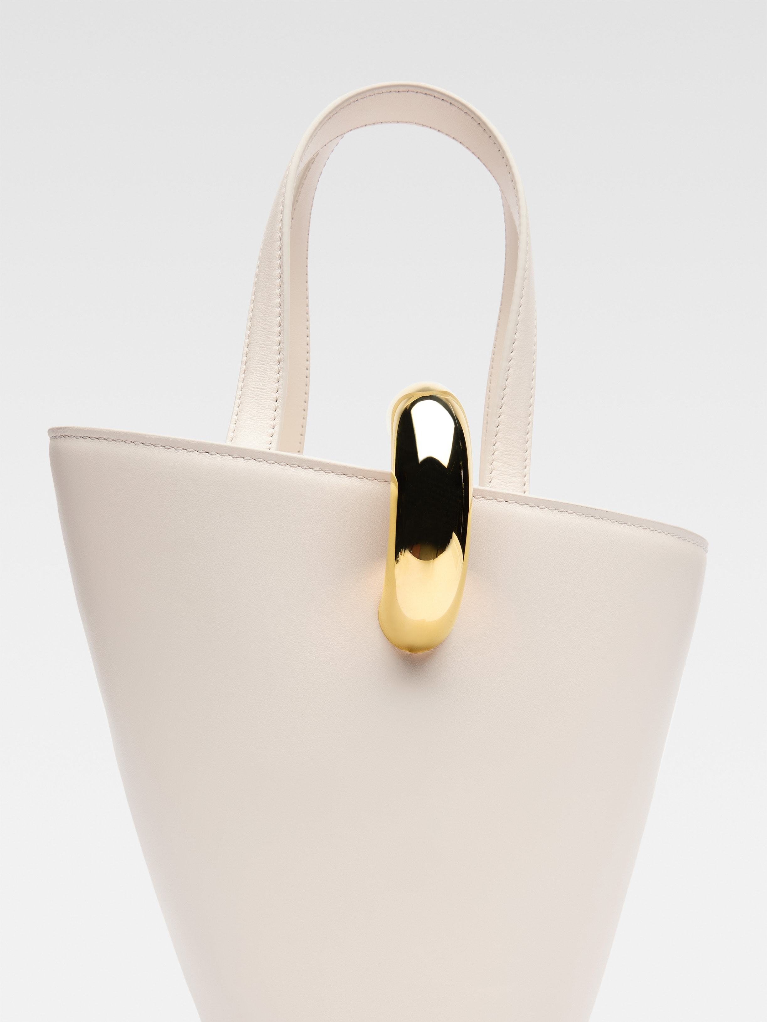 Jacquemus Structured Tote Bag With Detachable Shoulder Strap In White