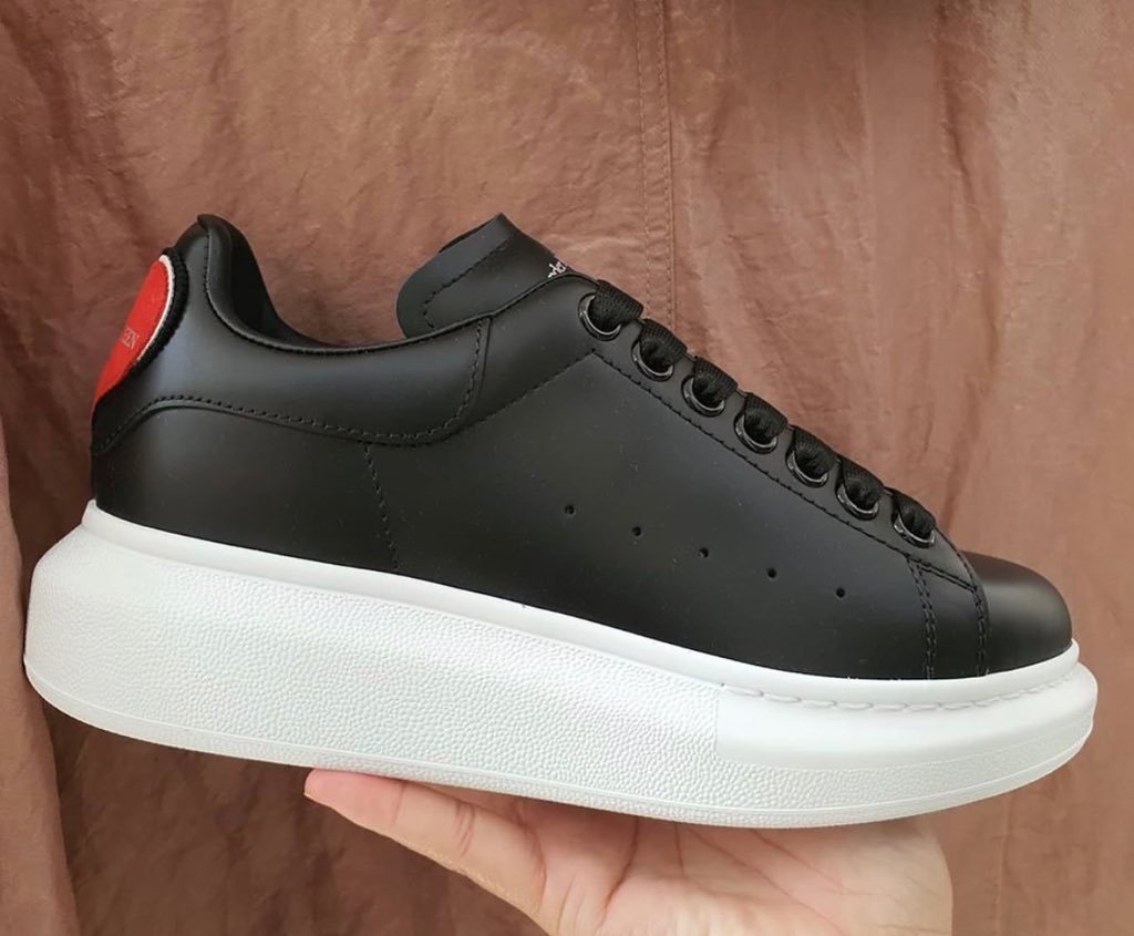 Alexander Mcqueen Oversized Chunky Sneakers In Black