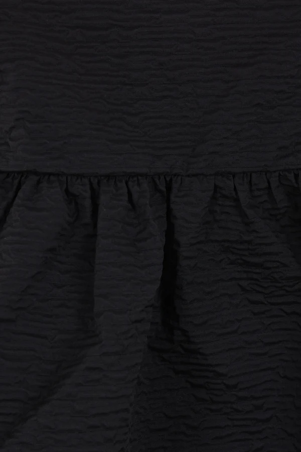 CECILIE�BAHNSEN A SLEEVELESS STRAIGHT NECKLINE DRESS