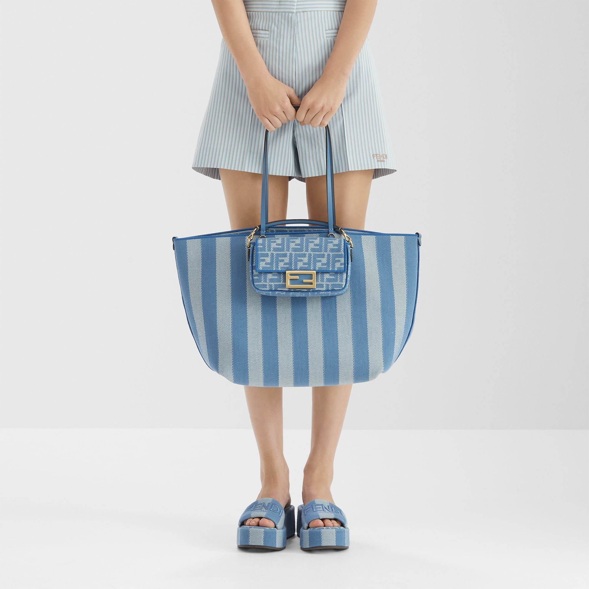 Fendi Blue Reversible Roll Large Shopper In Blue