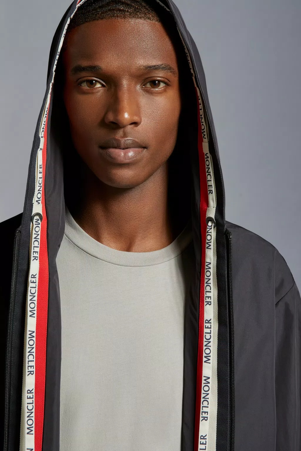 Moncler Drawstring Hooded Jacket In Black