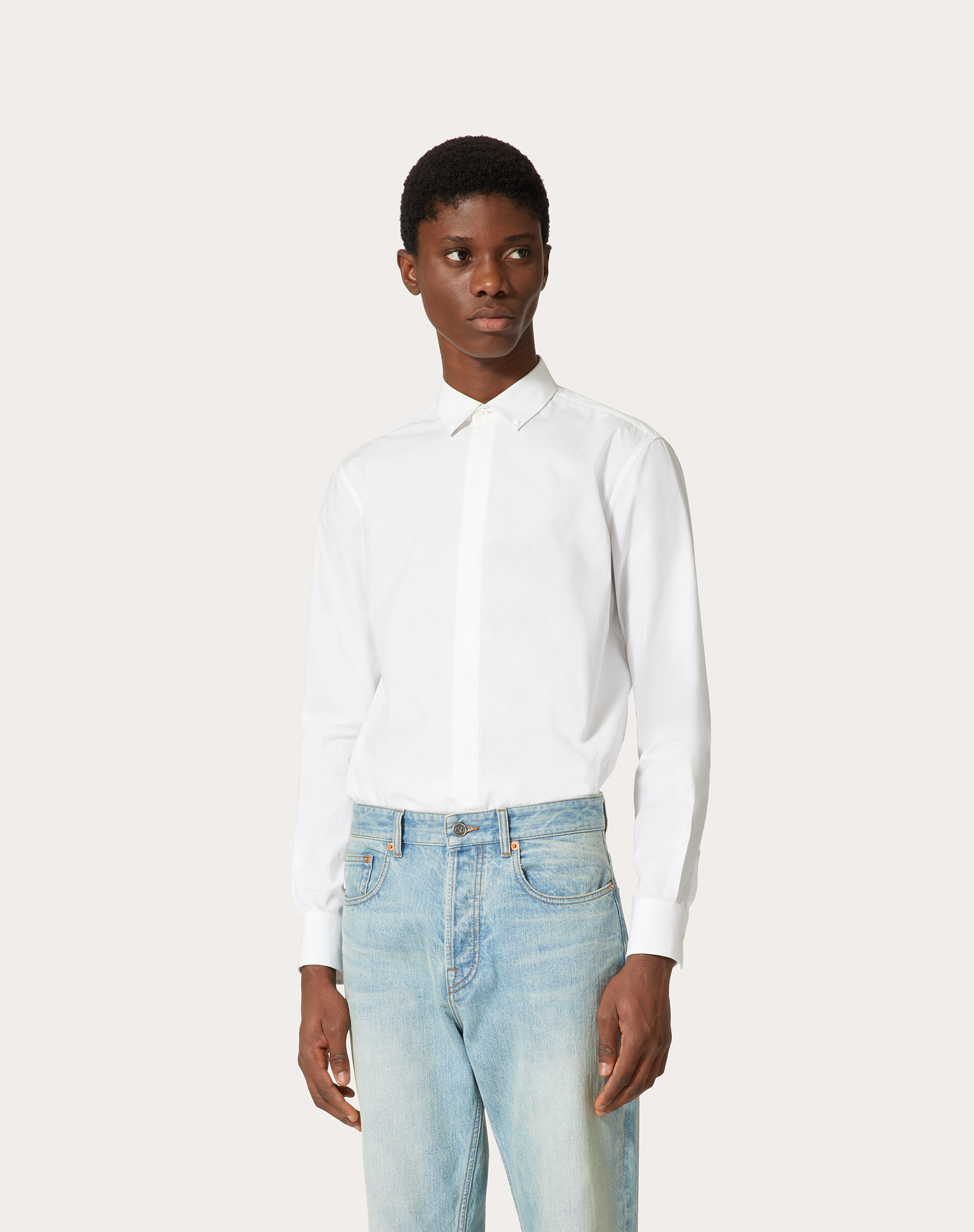 VALENTINO VALENTINO	STUD DETAILED CURVED HEM SHIRT