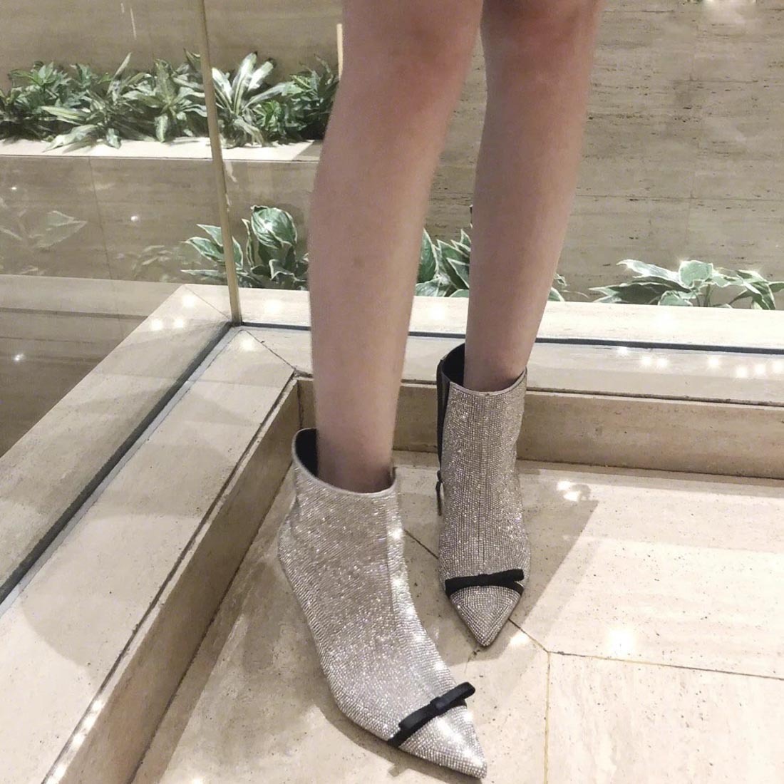Marco De Vincenzo Bow Pointed Diamond Heels In Gray