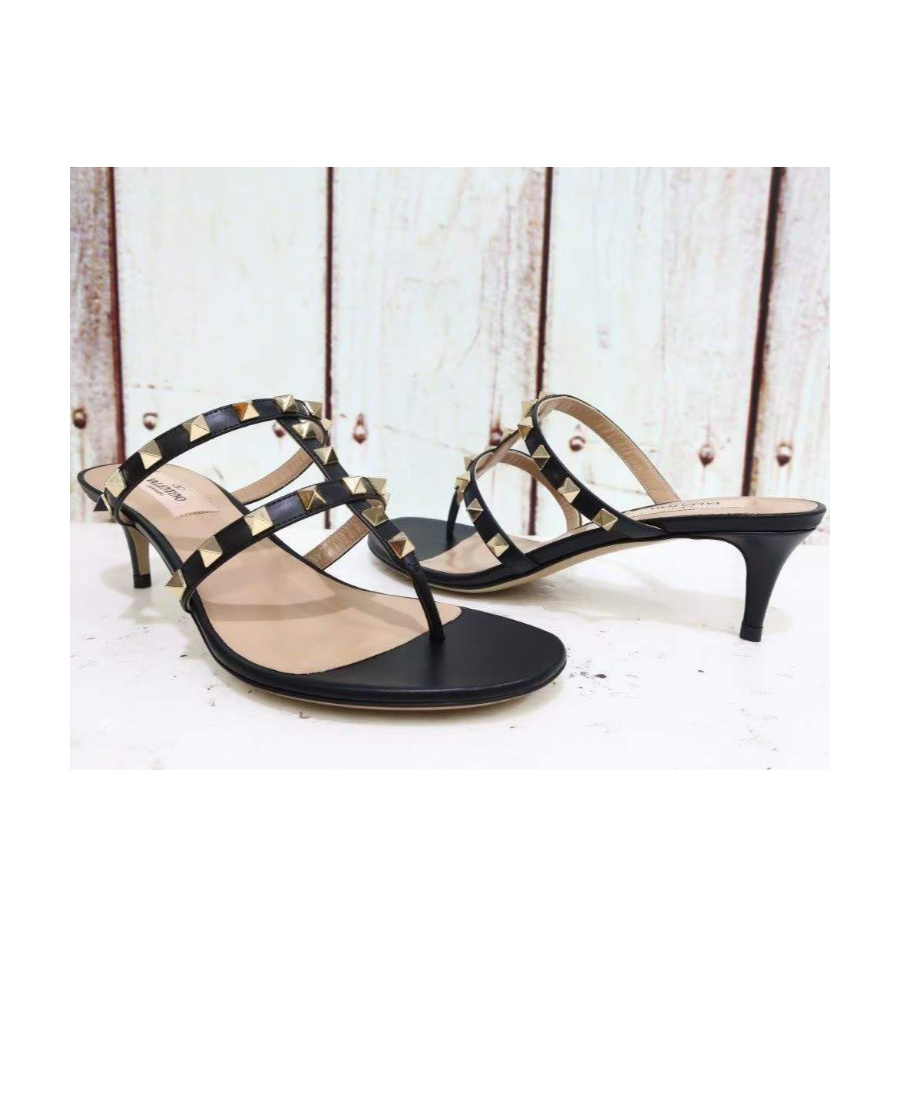 Valentino Rockstud 50mm Flip Flop Sandals In Black
