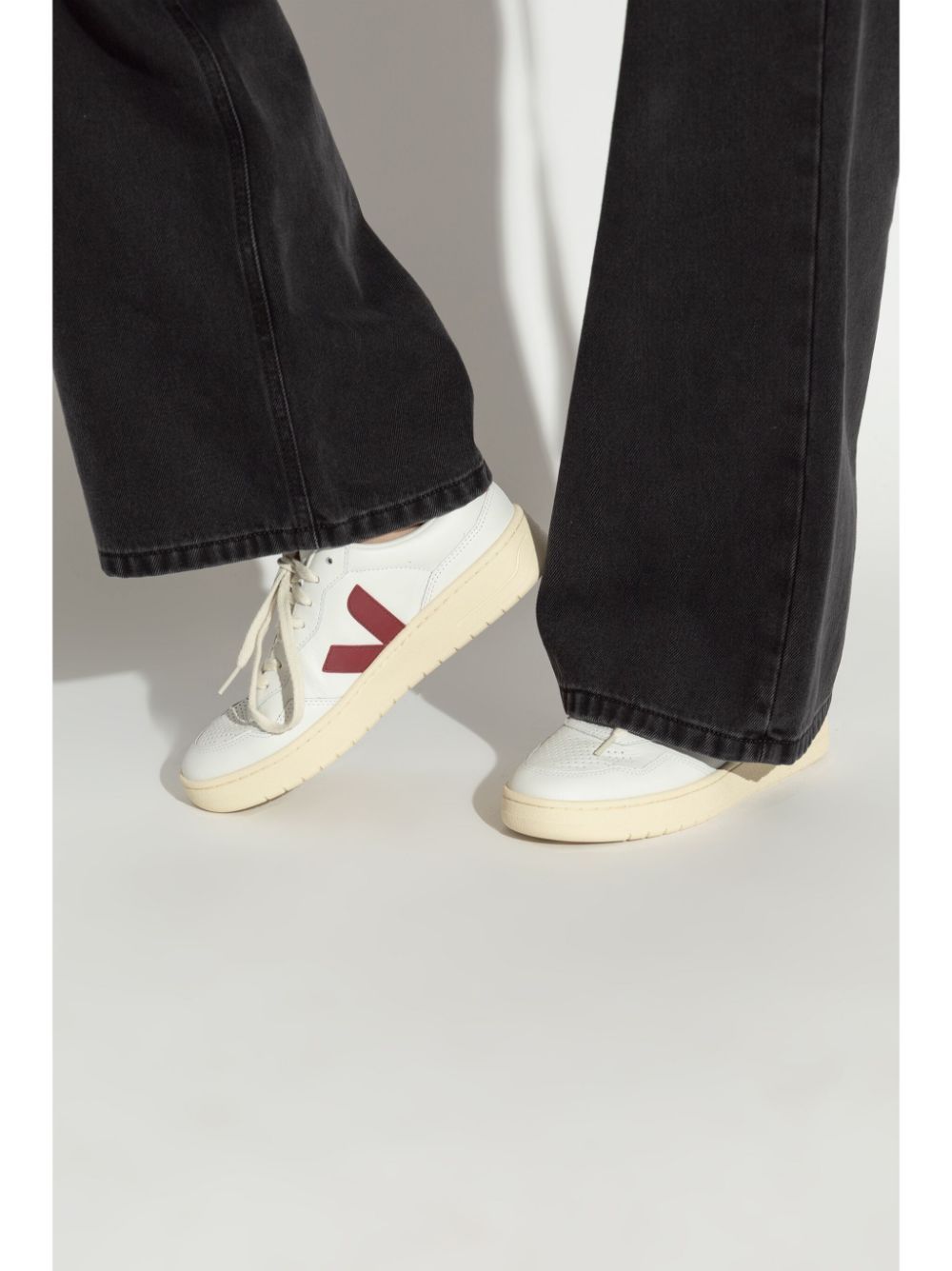 Shop Veja Round-head Casual Shoes In White