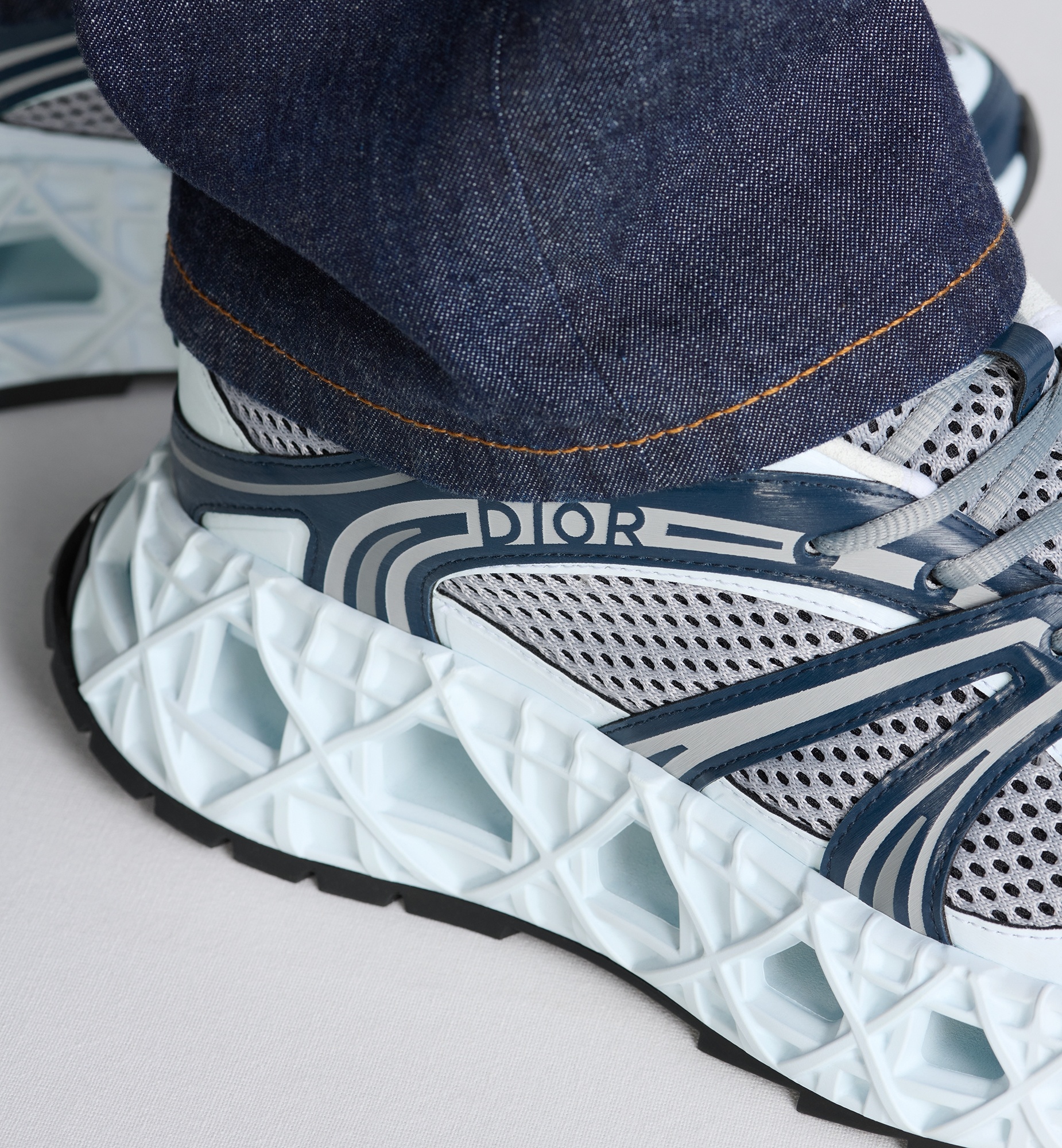 Dior B35 Nxxt Sneaker In Gray