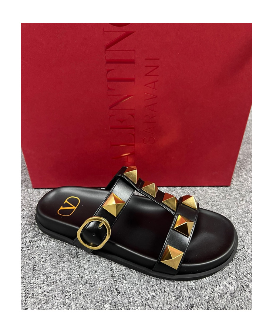 Valentino Roman Stud Leather Slides In Black