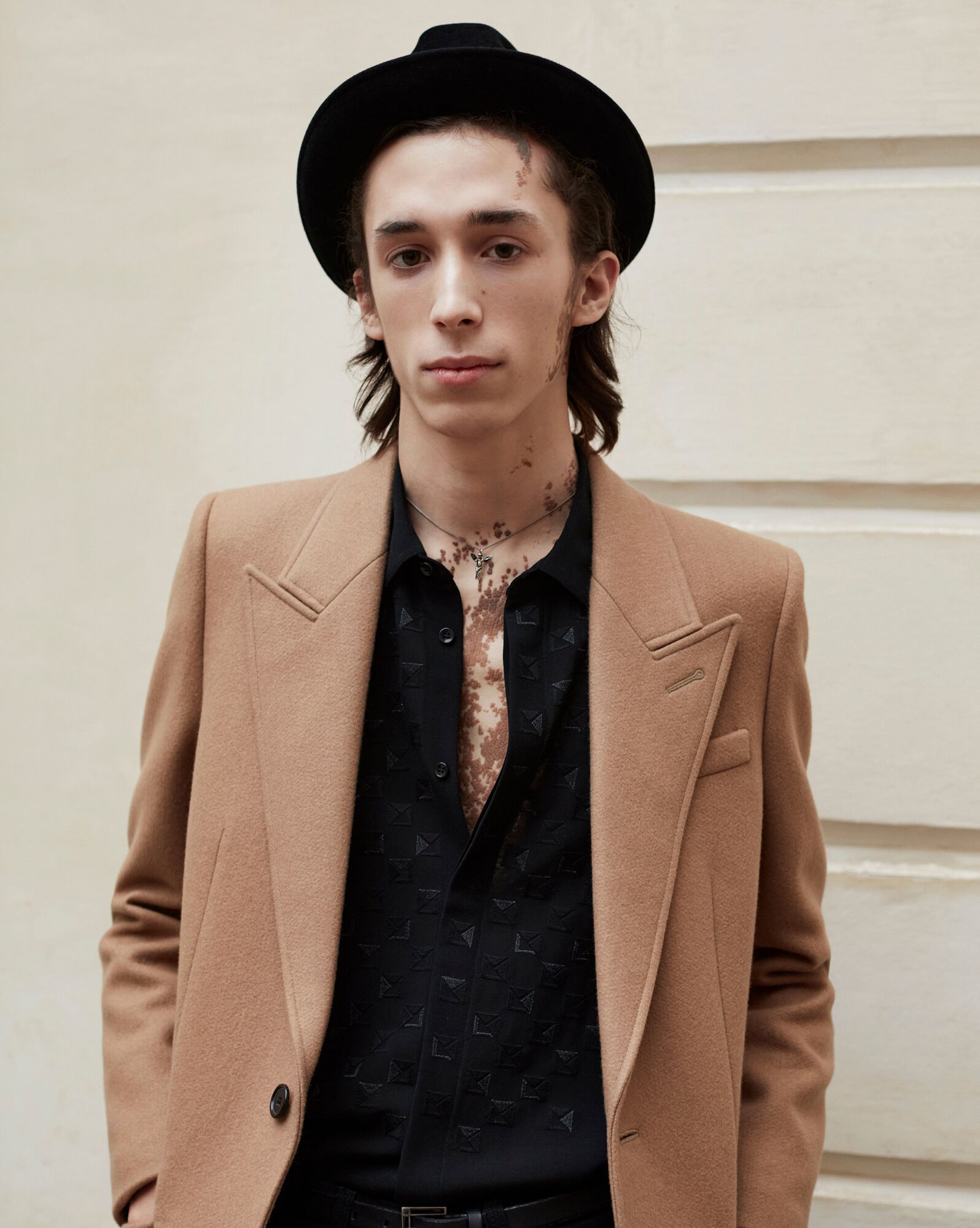 Saint Laurent Single-breasted Cashmere Coat In Nude