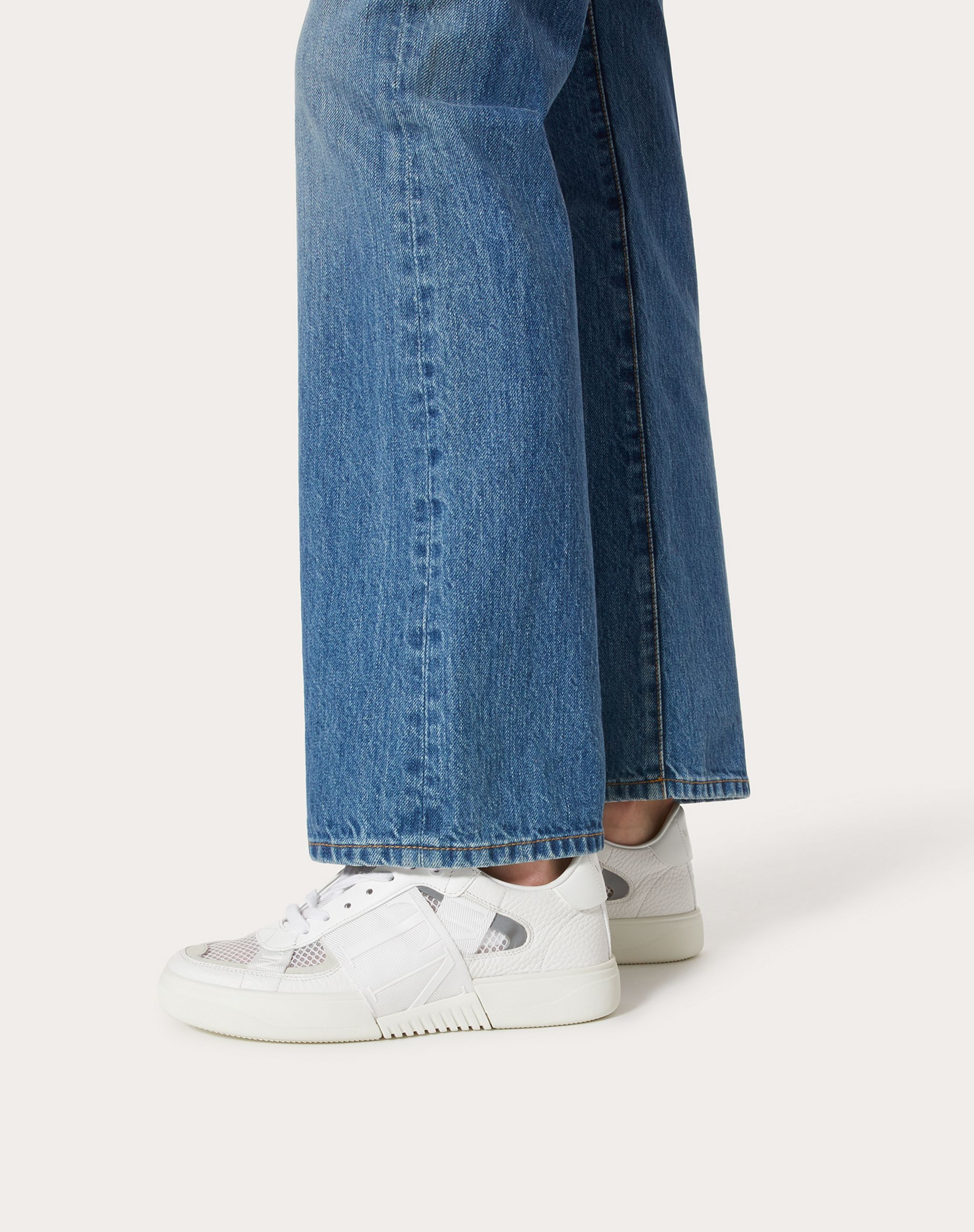 Valentino Vl7n Low-top Sneaker In Calfskin And Mesh Fabric With Bands In White