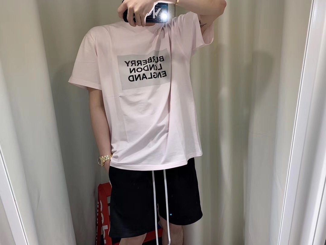 Burberry Logo Print Oversize T-shirt In Pink
