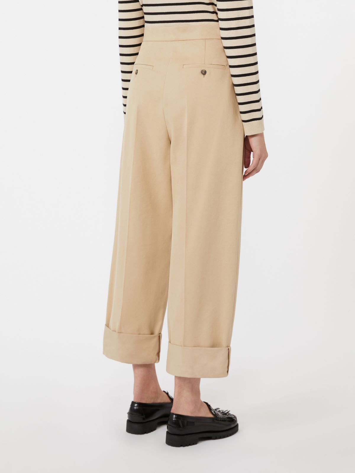 Weekend Max Mara Max Mara Weekend Trousers Beige In Brown
