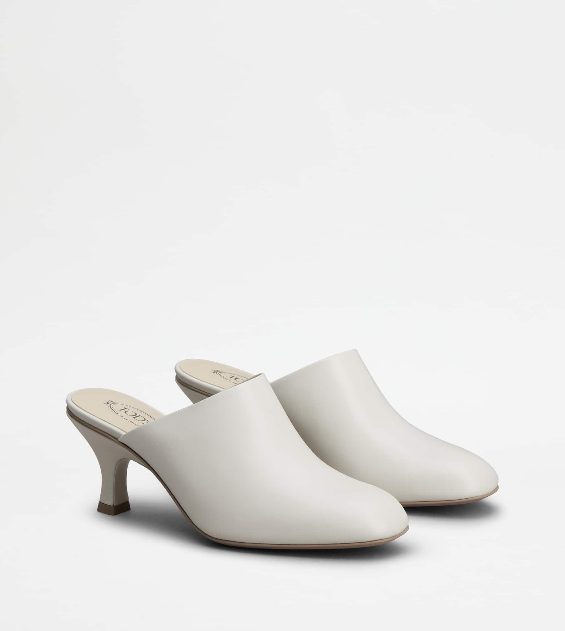 Tod's Leather Sabot In White