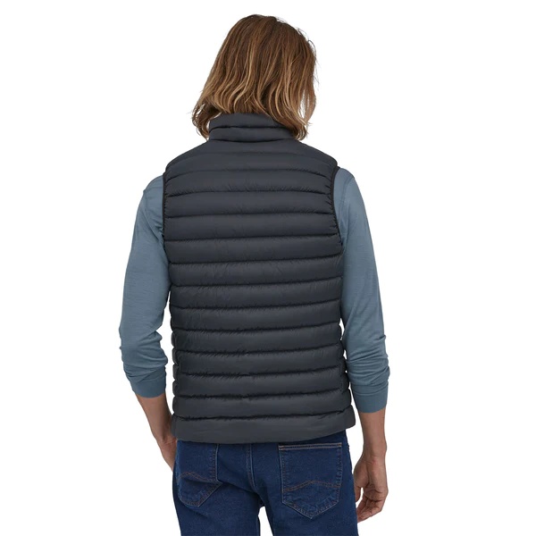 Patagonia Logo-patch Feather-down Gilet In Black