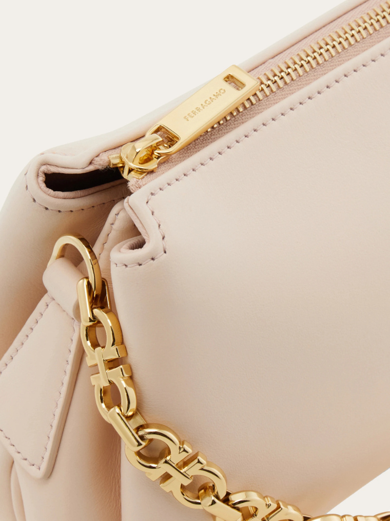 Ferragamo Embossed Logo Chain Strap Mini Bag In Pink