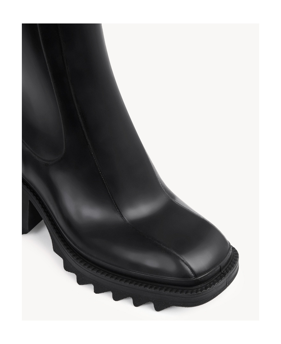 Shop Chloé Slip-on Ankle Boots In Black