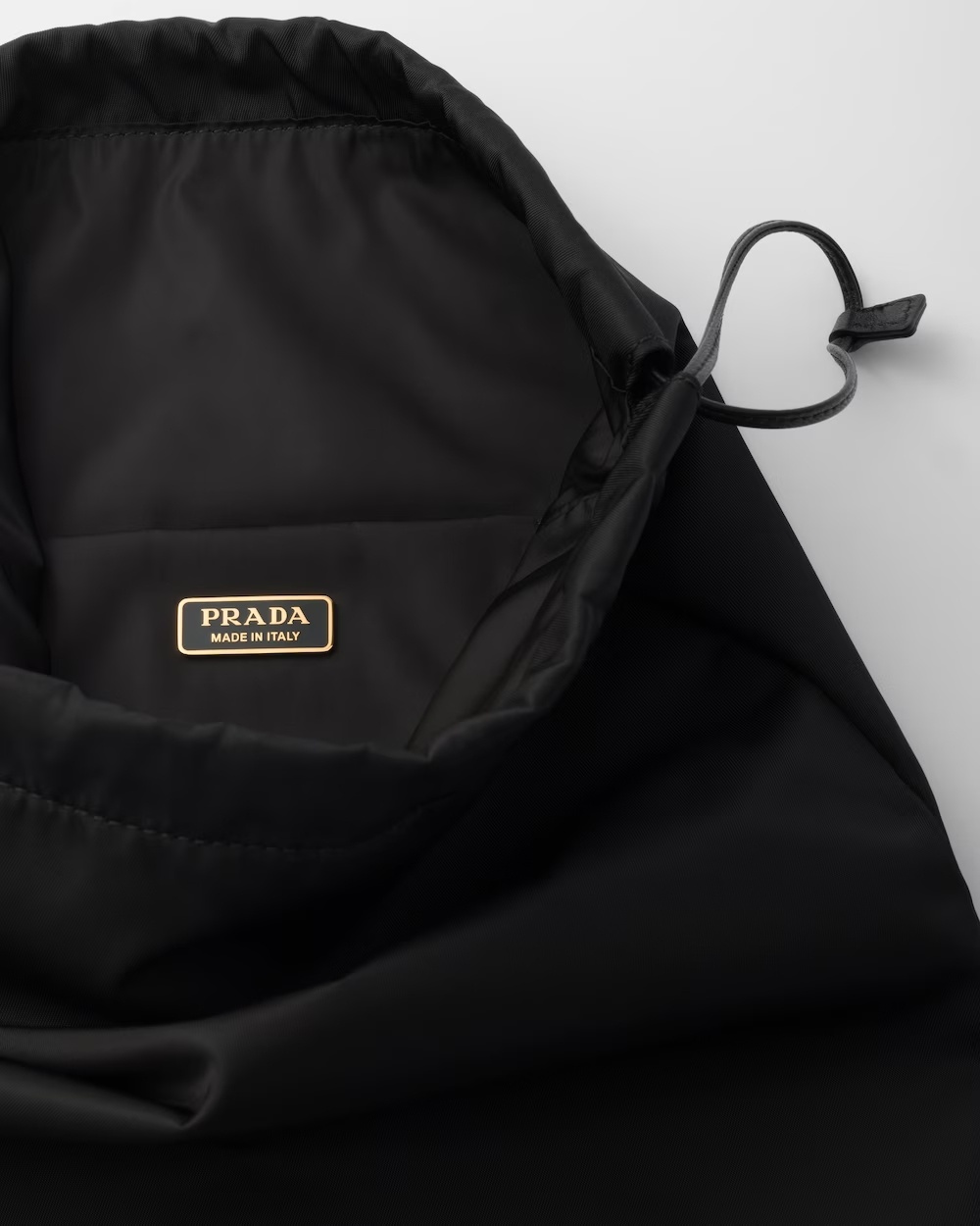 Prada Busta In Tessuto Nero  Donna In Black
