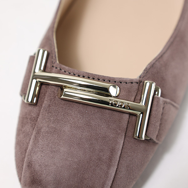 Tod's Logo Low-heeled Shoes In Brown