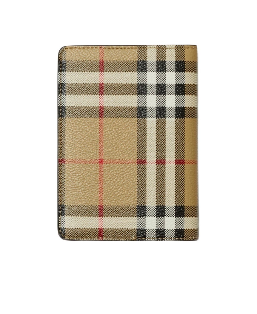 Burberry Vintage Check Passport Holder In Green