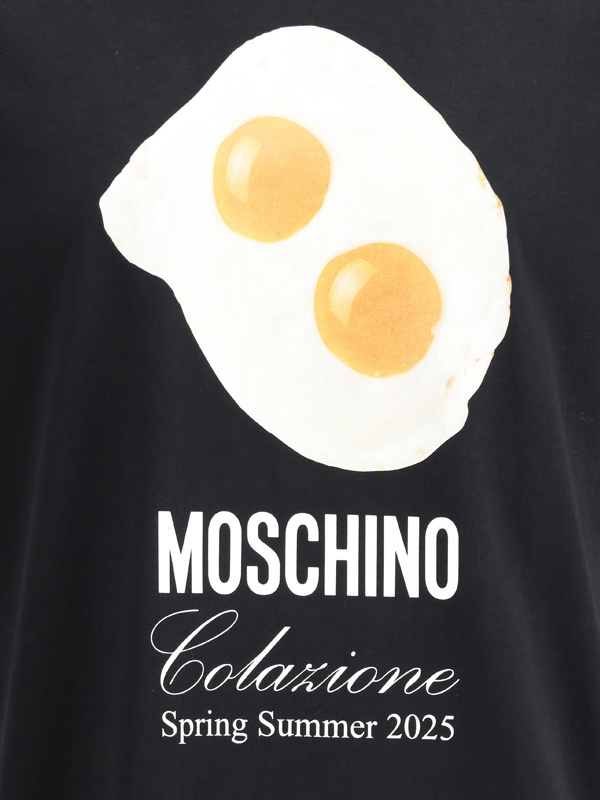 Shop Moschino Logo-print T-shirt In Black