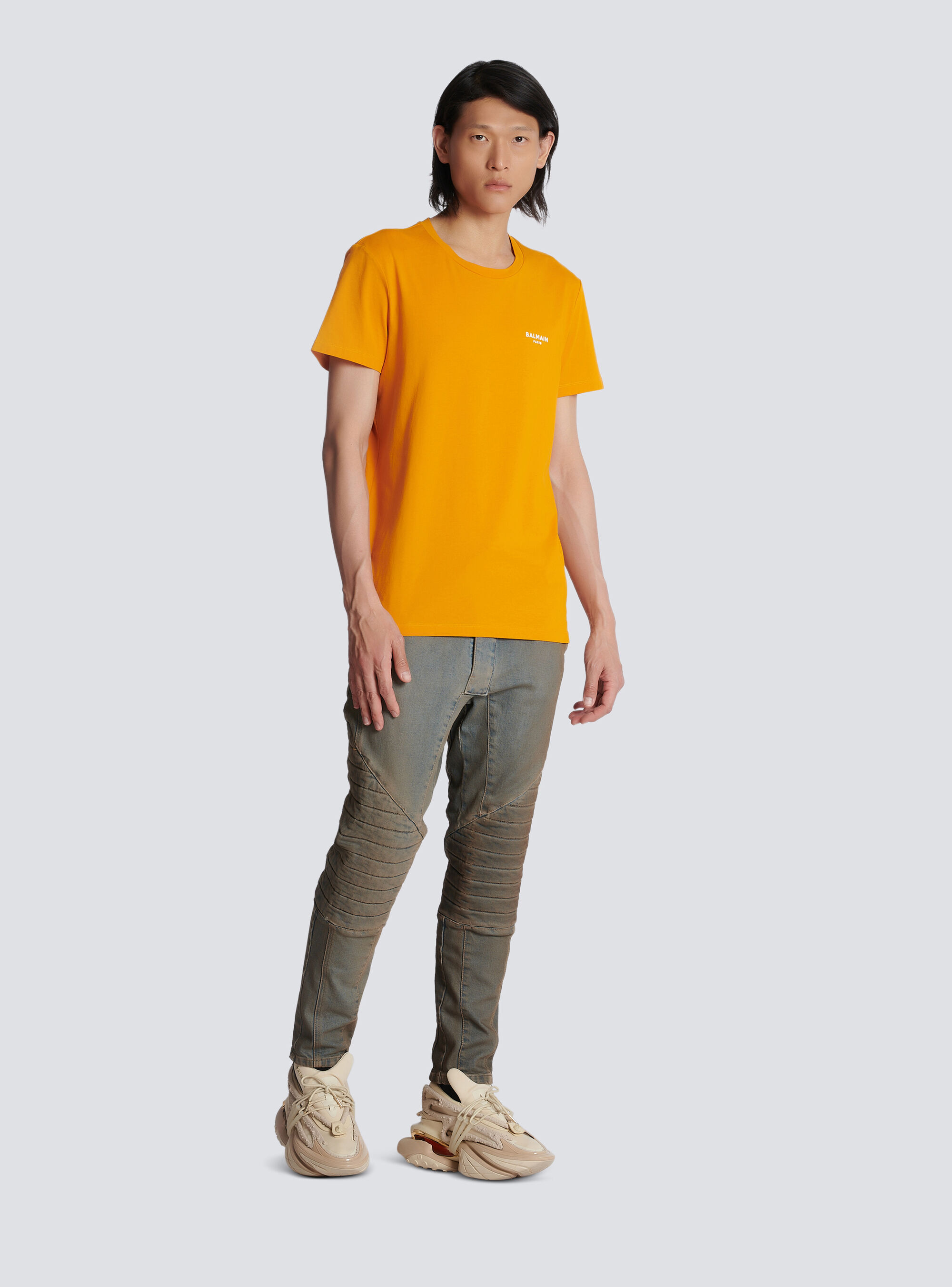 BALMAIN ECO-RESPONSIBLE COTTON T-SHIRT WITH BALMAIN LOGO PRINT