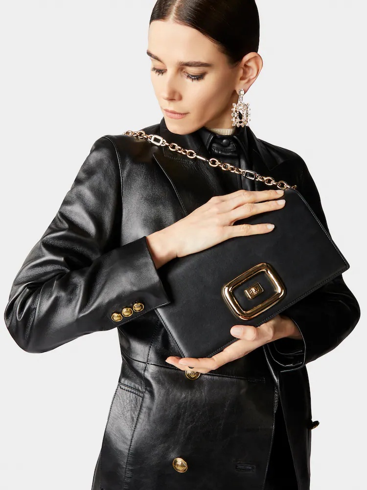 Roger Vivier Structured Chain Shoulder Bag In Black