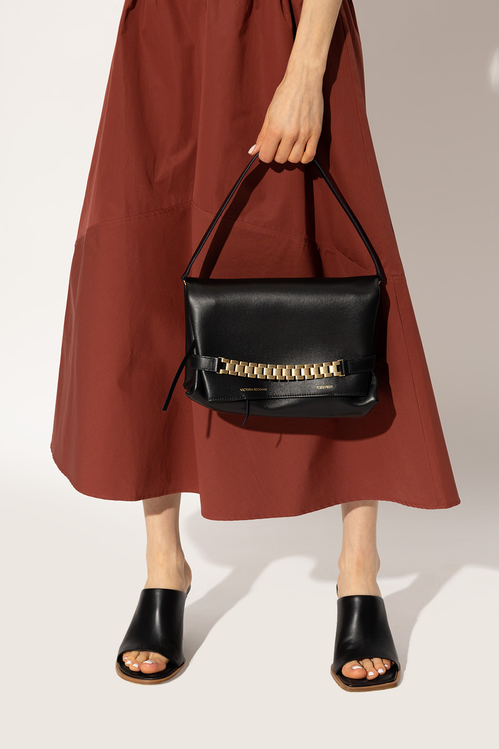 Victoria Beckham Chain-detail Shoulder Bag In Black