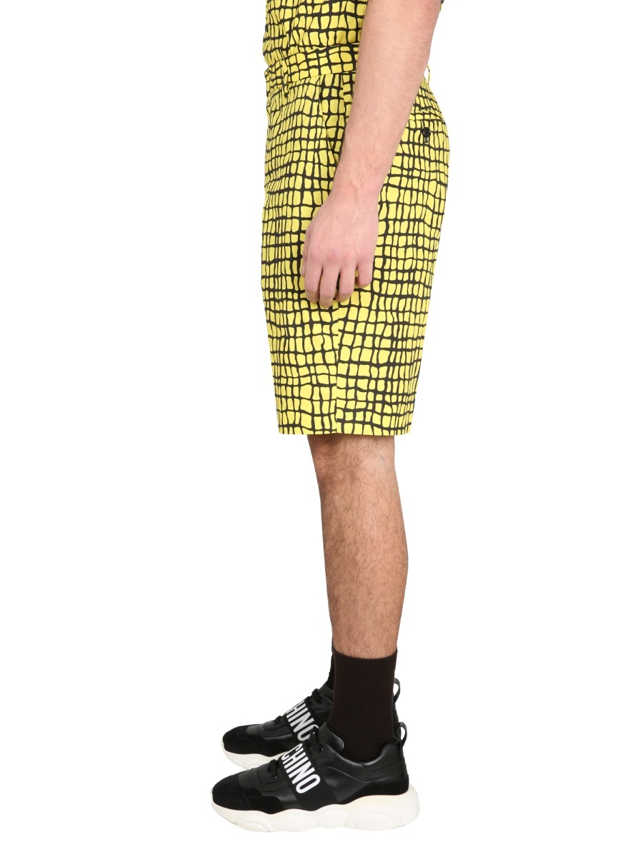 Moschino Pattern Printed Shorts In Yellow
