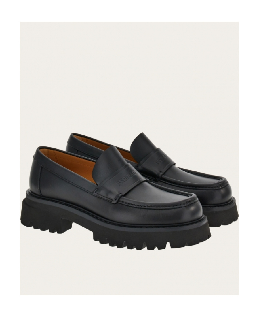 Ferragamo Black Leather Loafers With Gancini Ornament In Black