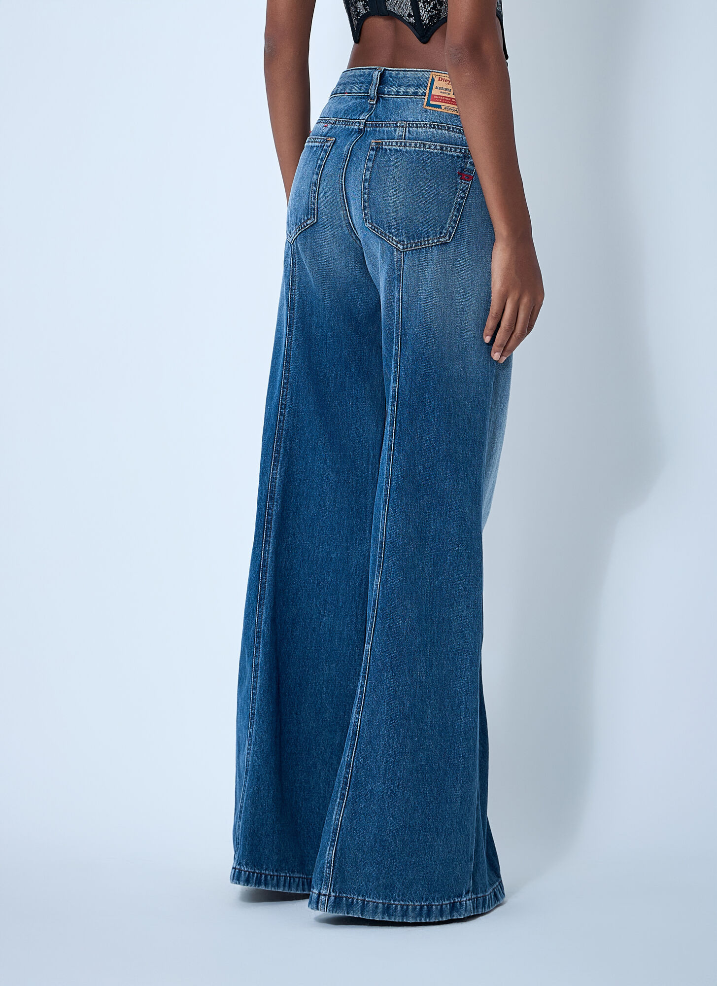 Diesel 1996 D-sire 09h59 Low-rise Straight-leg Jeans In Blue
