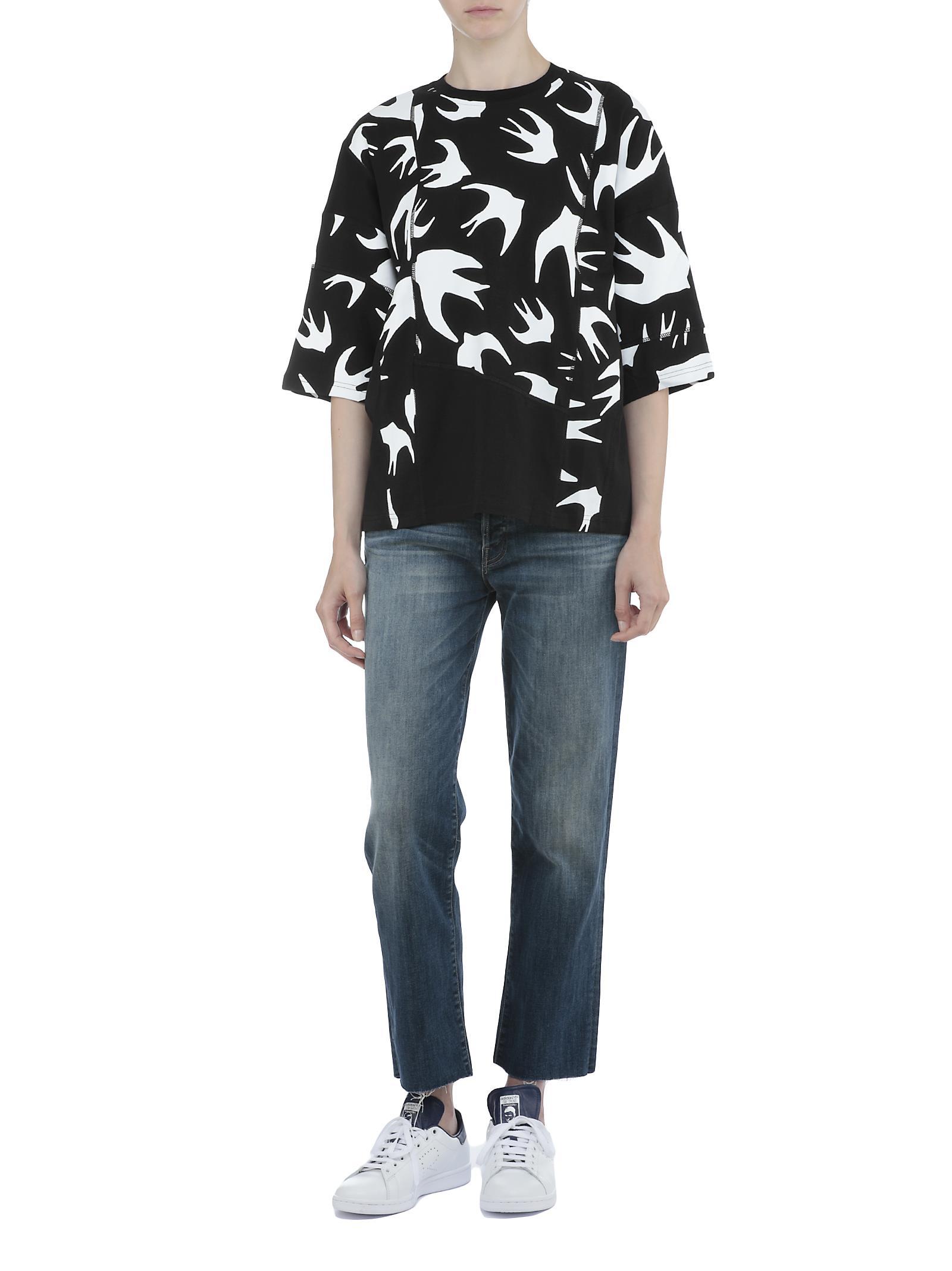 Mcq By Alexander Mcqueen Swallow Printed T-shirt In Black