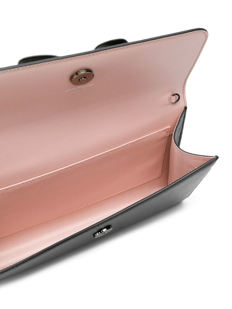 Ferragamo Bowknot Shoulder Bag In Black