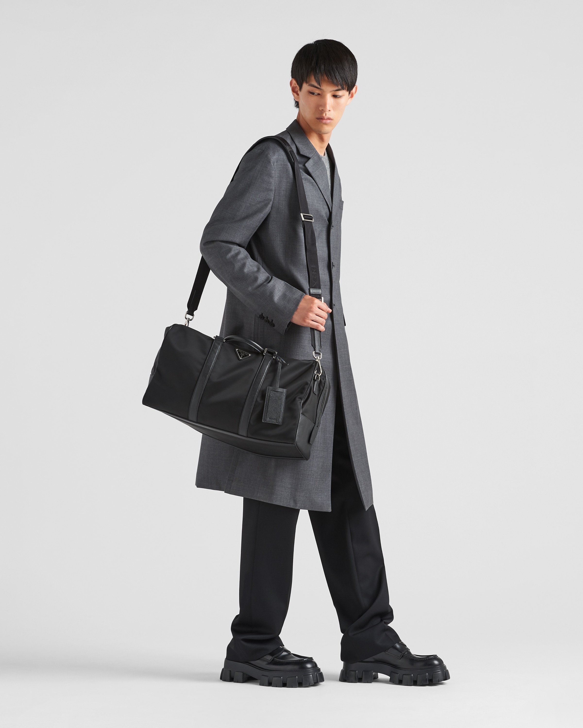 Prada Triangle-logo Zipped Tote Bag In Black