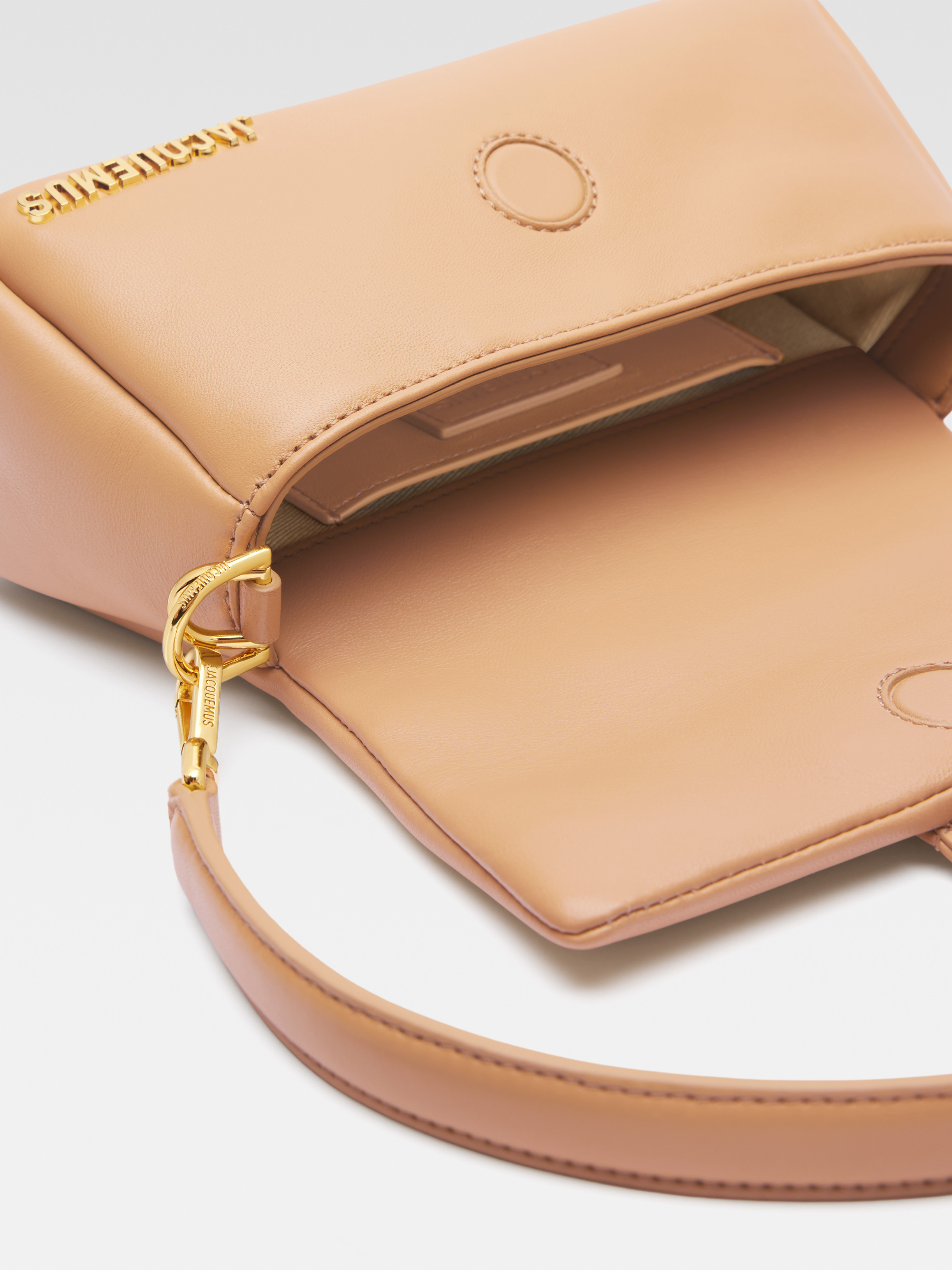 Jacquemus Le Petit Bambimou Shoulder Bag In Nude