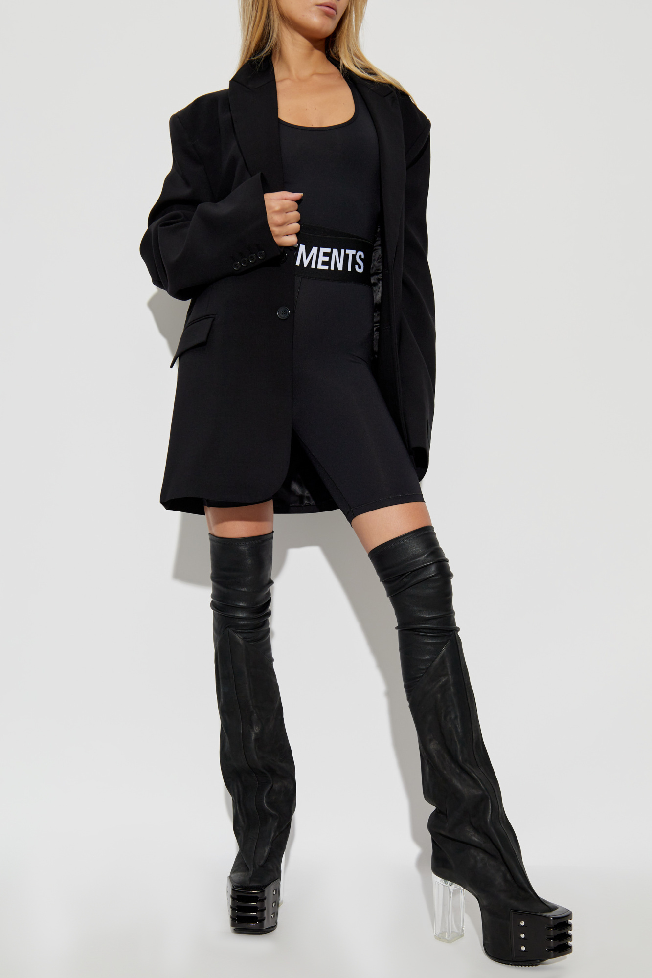 Vetements Long-sleeved Suit Coat In Black