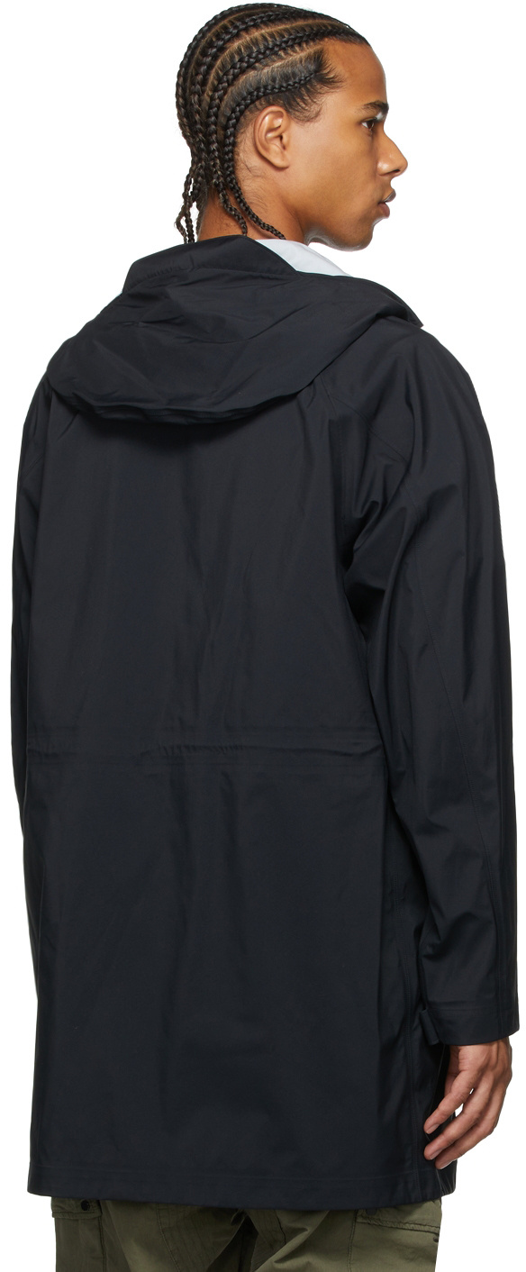 C.p. Company Pocket Detailed Hooded Parka In Black