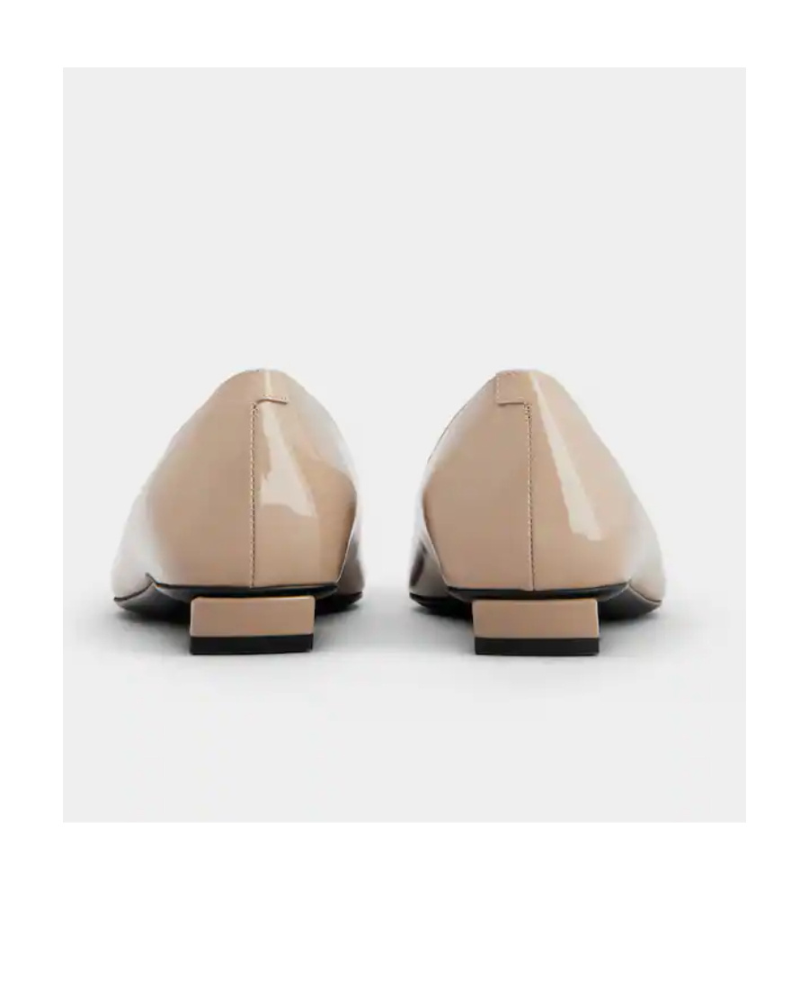 Roger Vivier Belle Vivier Square Button Flat Sole Shoes In Nude