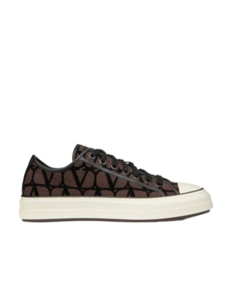 Valentino Fondant Brown Vlogo Pattern Low Top Sneakers For Men In White