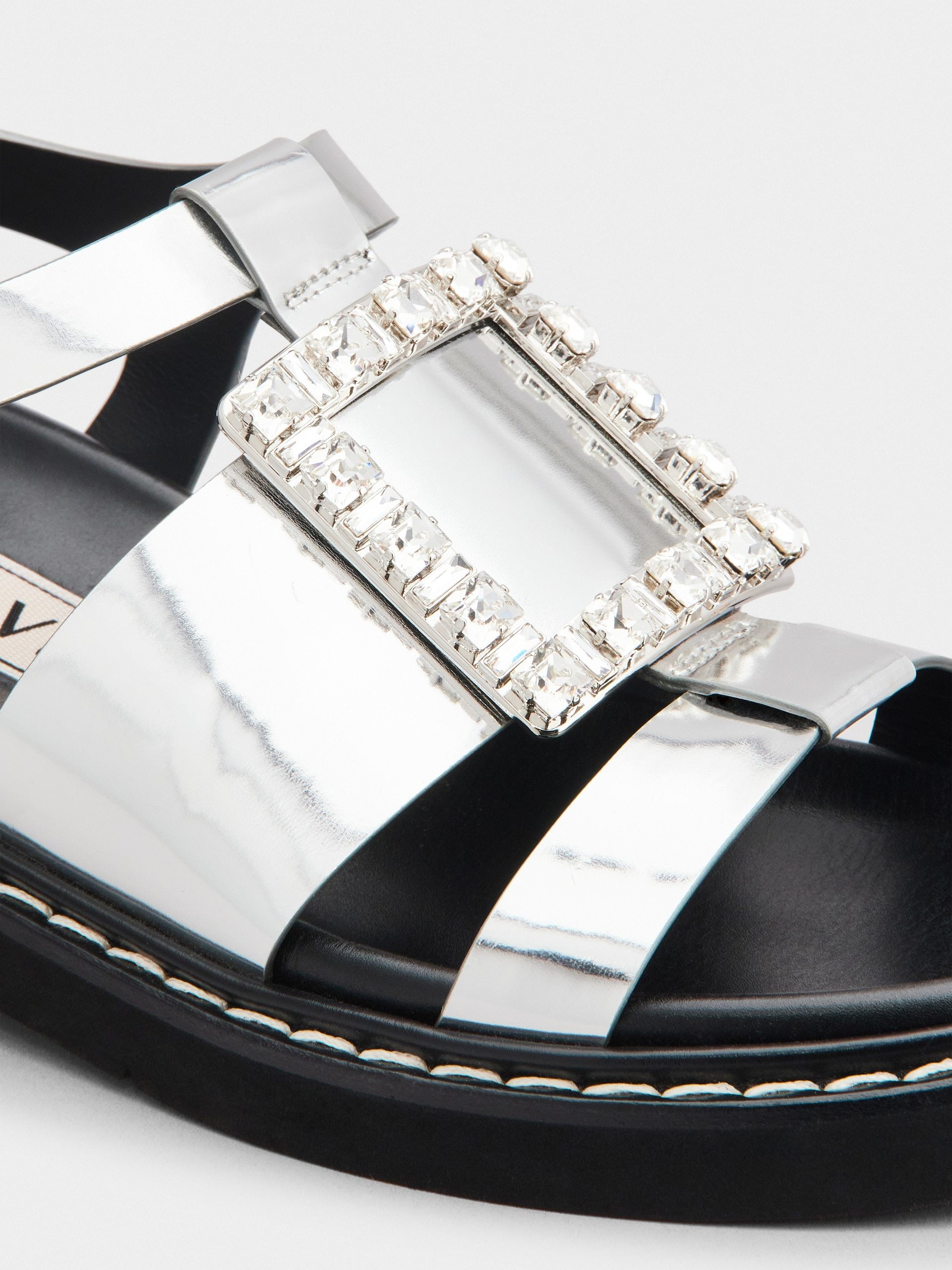 Roger Vivier Open-toed Round-headed Sandals In Black