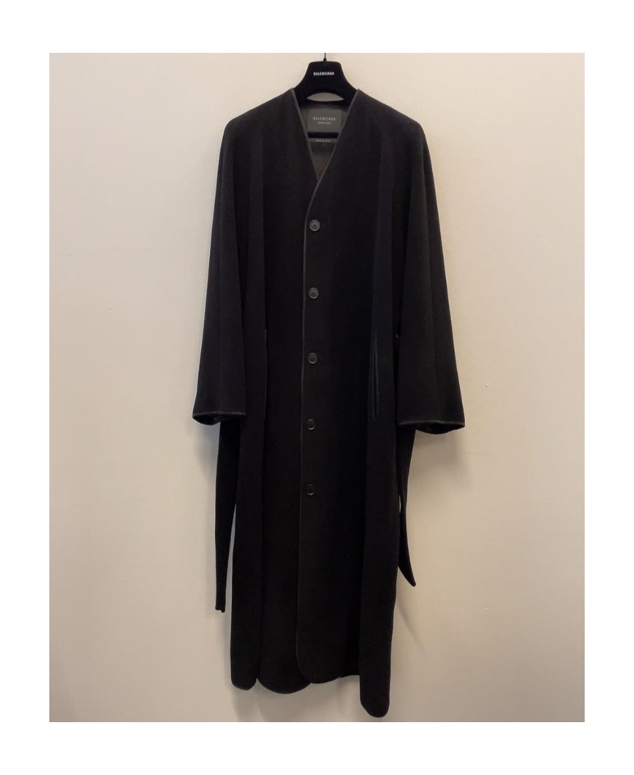 Balenciaga V-neck Single-breasted Coat In Black