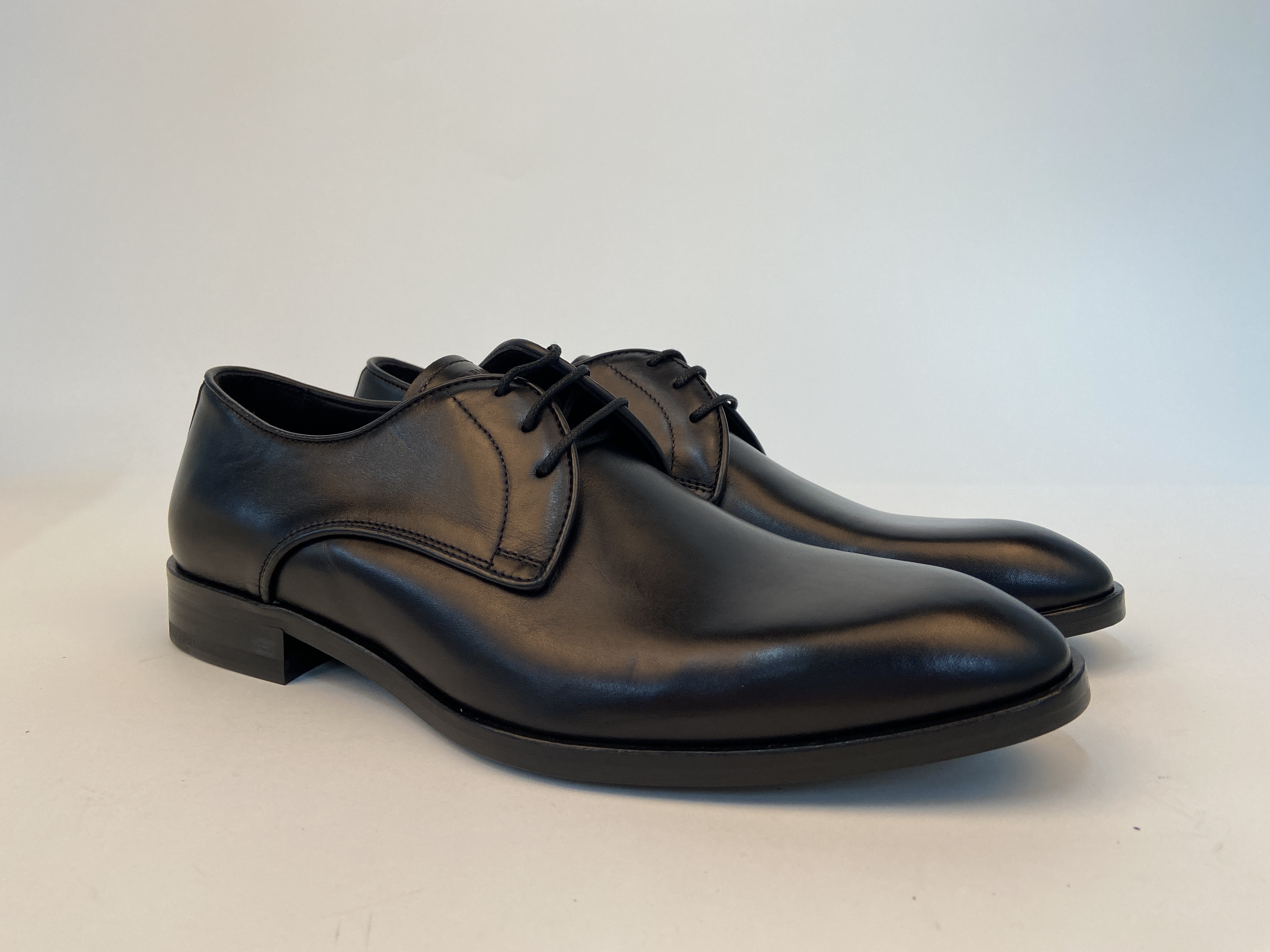 EMPORIO ARMANI LOGO BUSINESS CASUAL SHOES